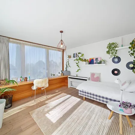 Serenity Sustainable Luxury Retreat By Guestlee Preverenges