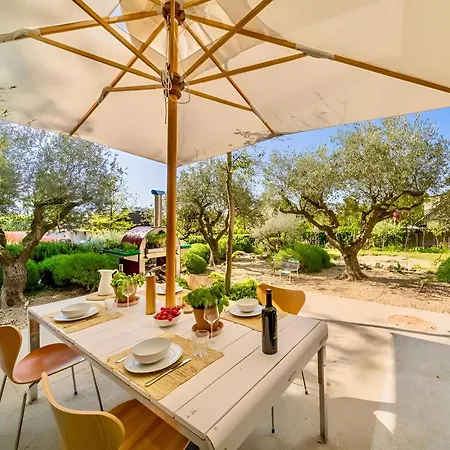 Serenity Sustainable Luxury Retreat By Guestlee Vila