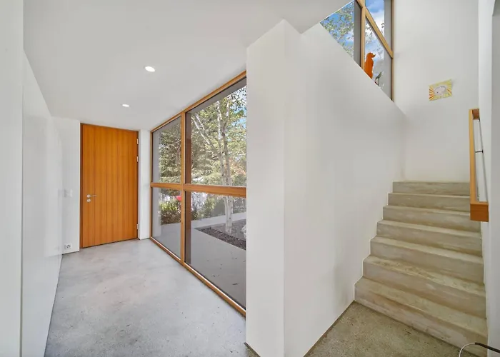 Serenity Sustainable Luxury Retreat By Guestlee Willa Preverenges