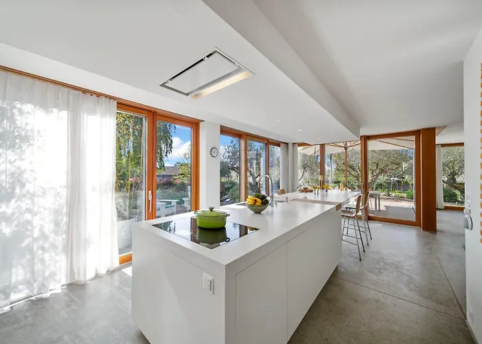 Serenity Sustainable Luxury Retreat By Guestlee