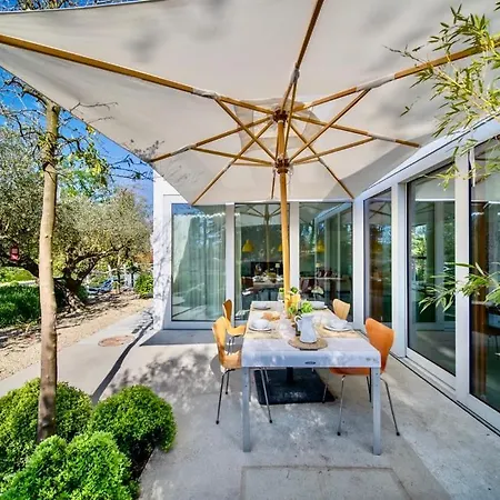 Villa Serenity Sustainable Luxury Retreat By Guestlee Preverenges