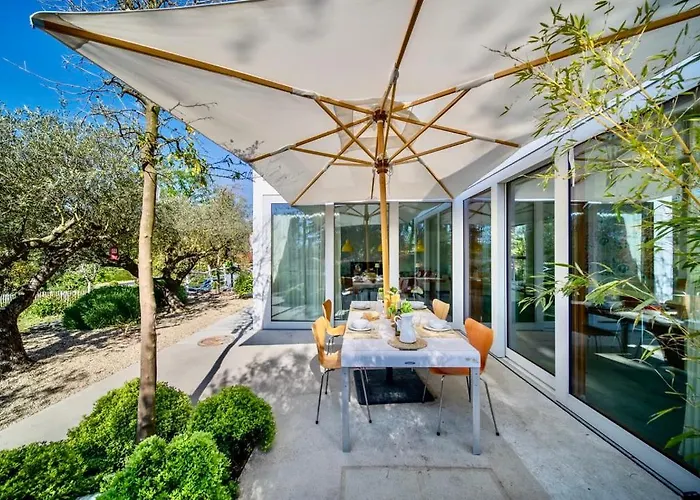 Villa Serenity Sustainable Luxury Retreat By Guestlee Preverenges