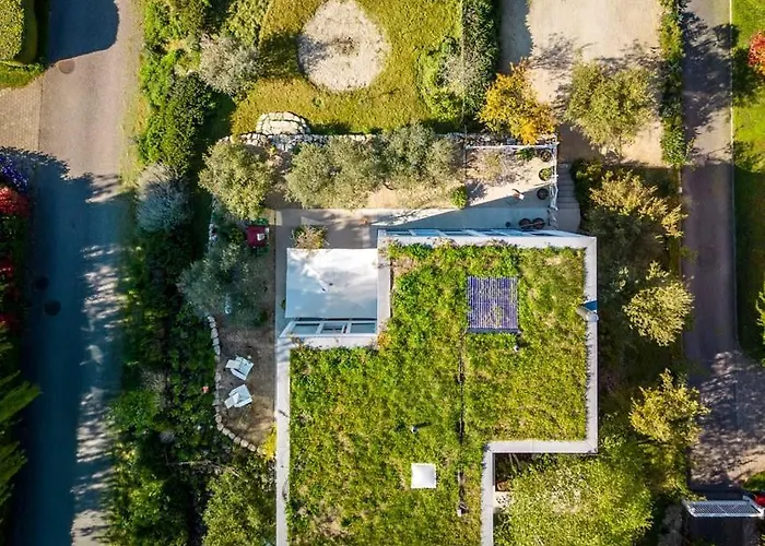 Serenity Sustainable Luxury Retreat By Guestlee Preverenges