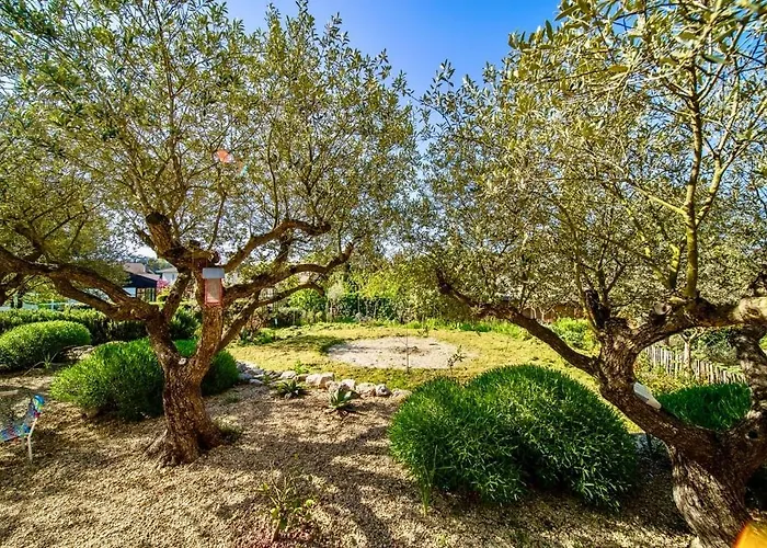 Serenity Sustainable Luxury Retreat By Guestlee